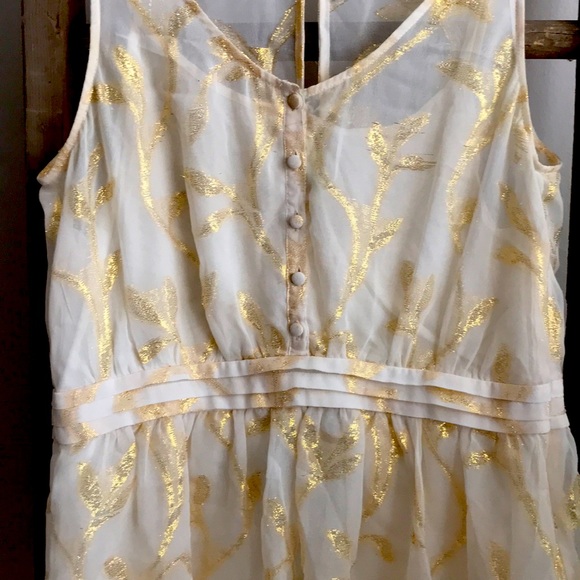 Anthropologie: Gold/Cream Sleeveless Blouse - Picture 2 of 8